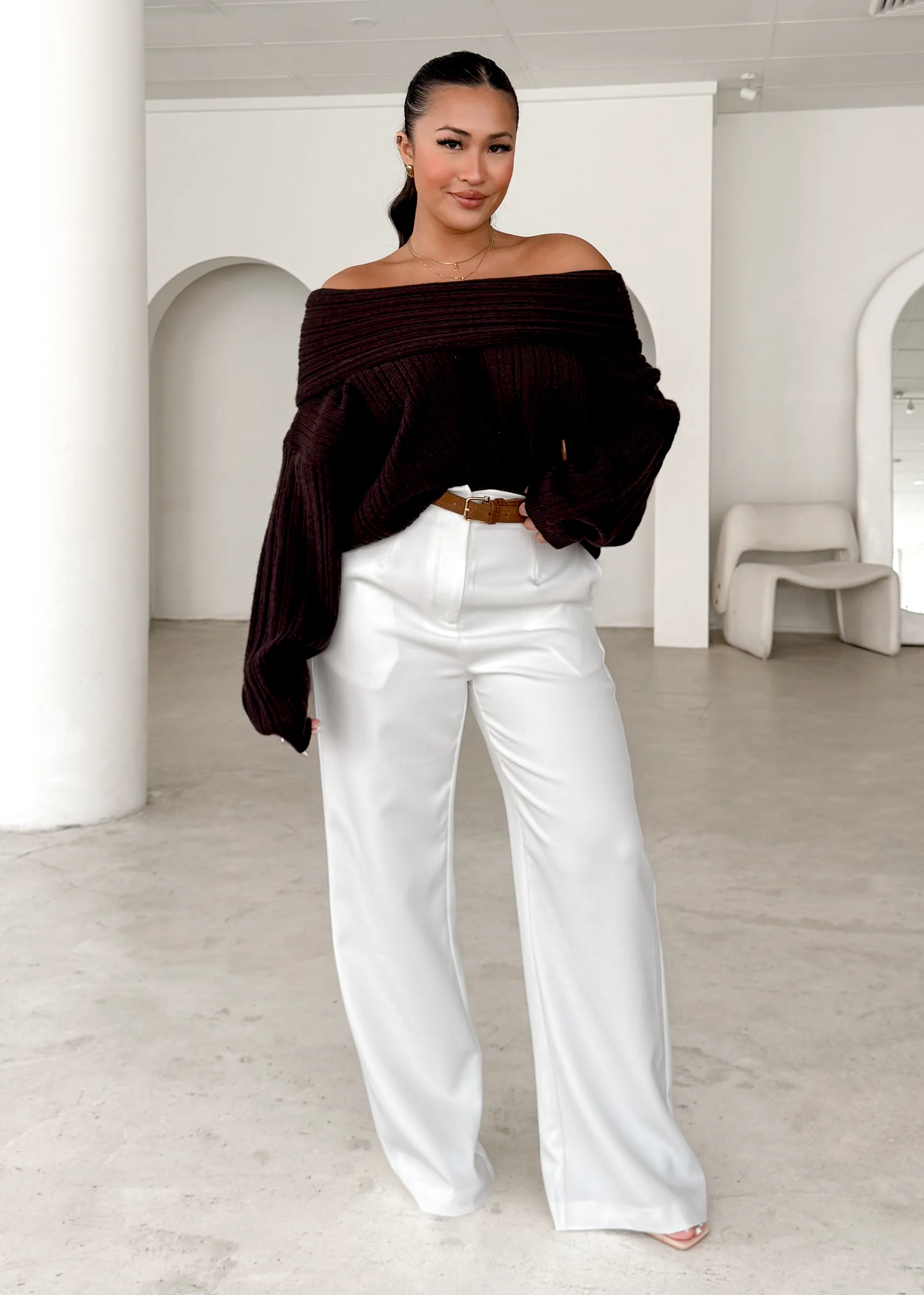 Shiloh Off Shoulder Sweater - Espresso - Honorern