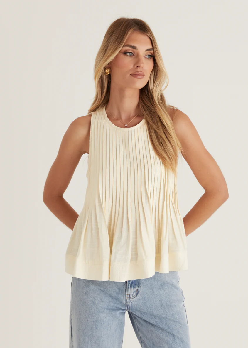 Norvina Pleated Top - Cream - Honorern