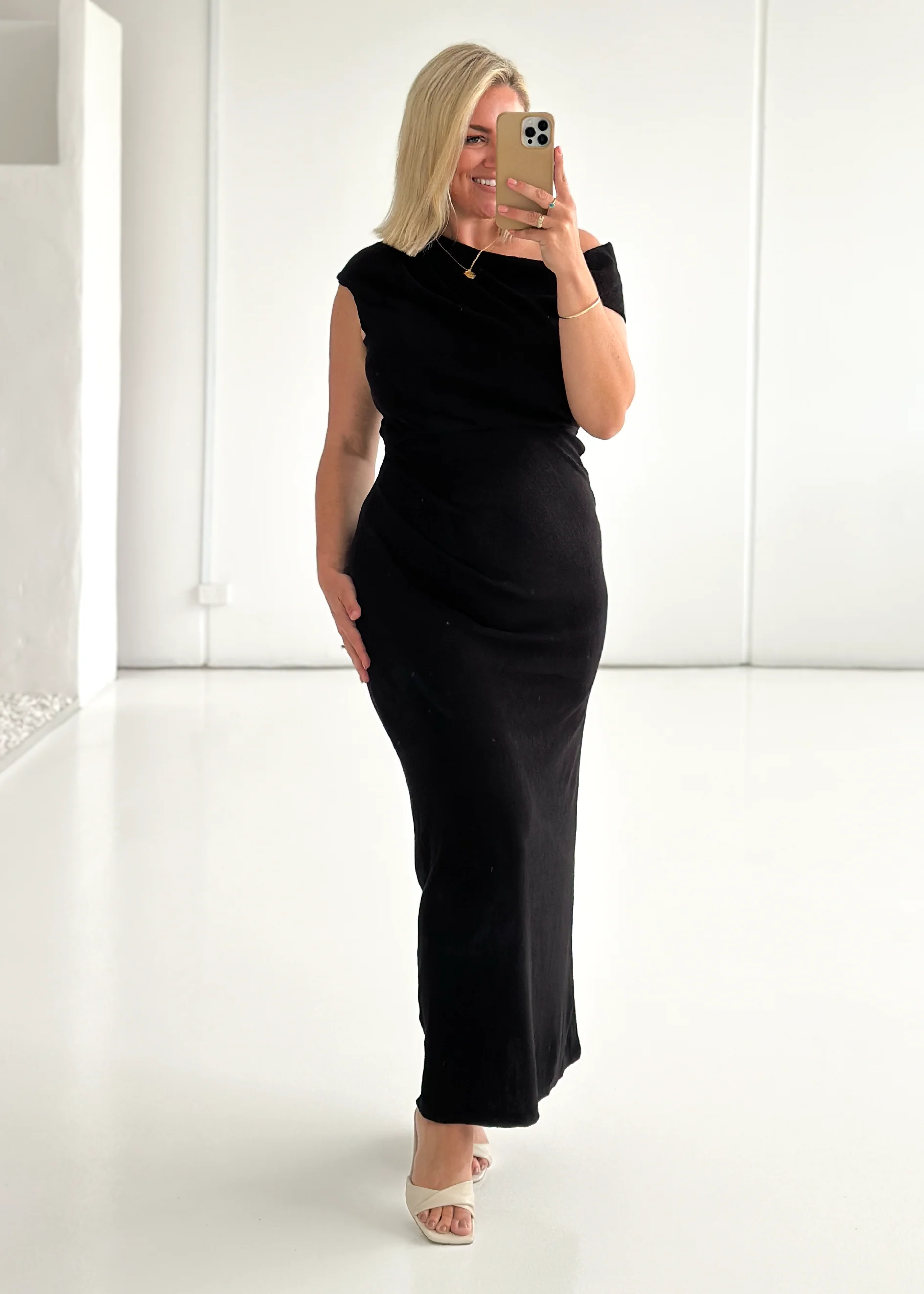 Tarni One Shoulder Maxi Dress - Black - Honorern