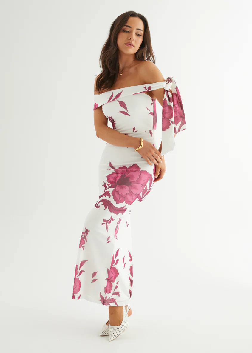 Madisyn Mesh Maxi Dress - Berry Flowers - Honorern