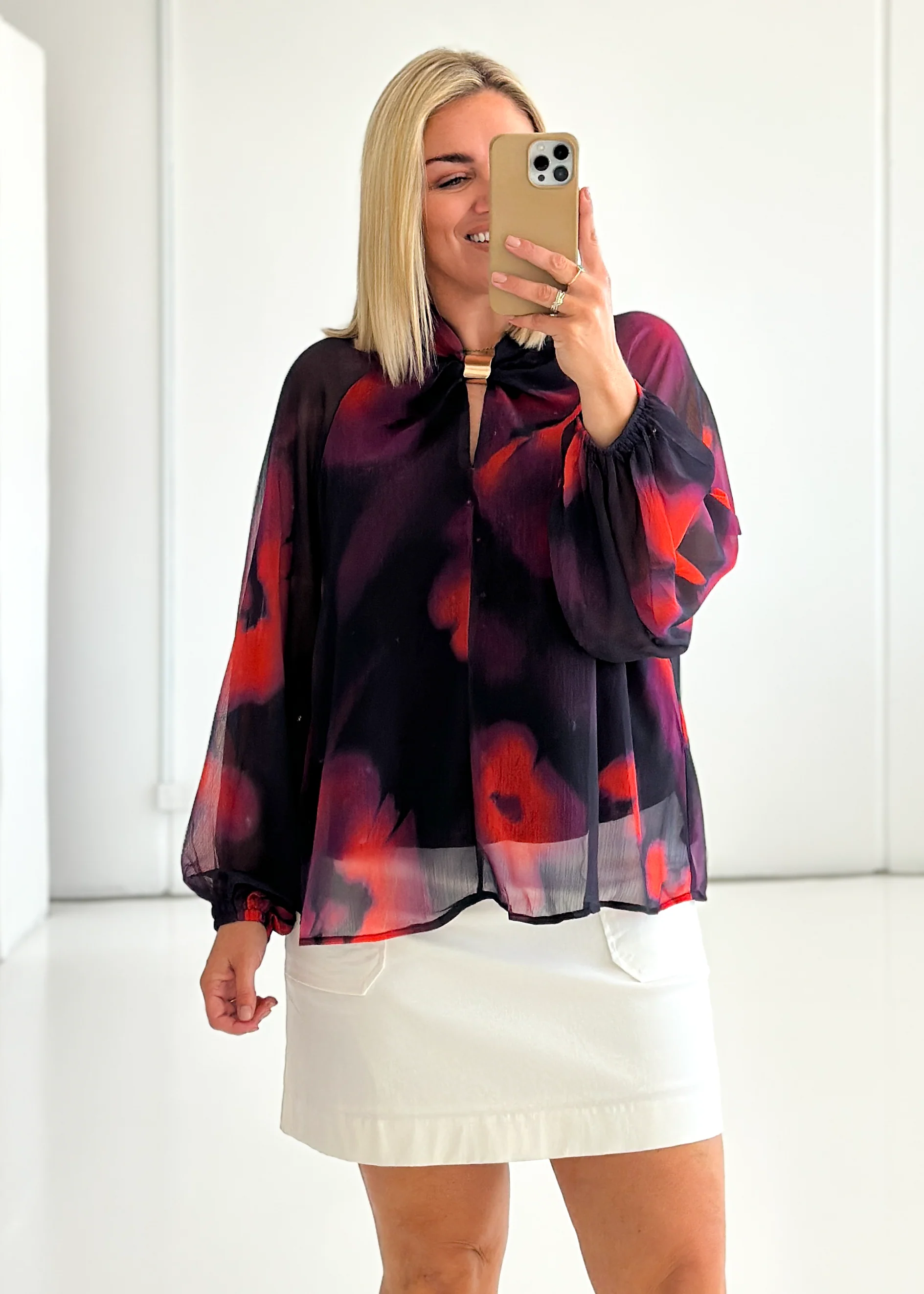 Magnolia Blouse - Black Watercolour - Honorern