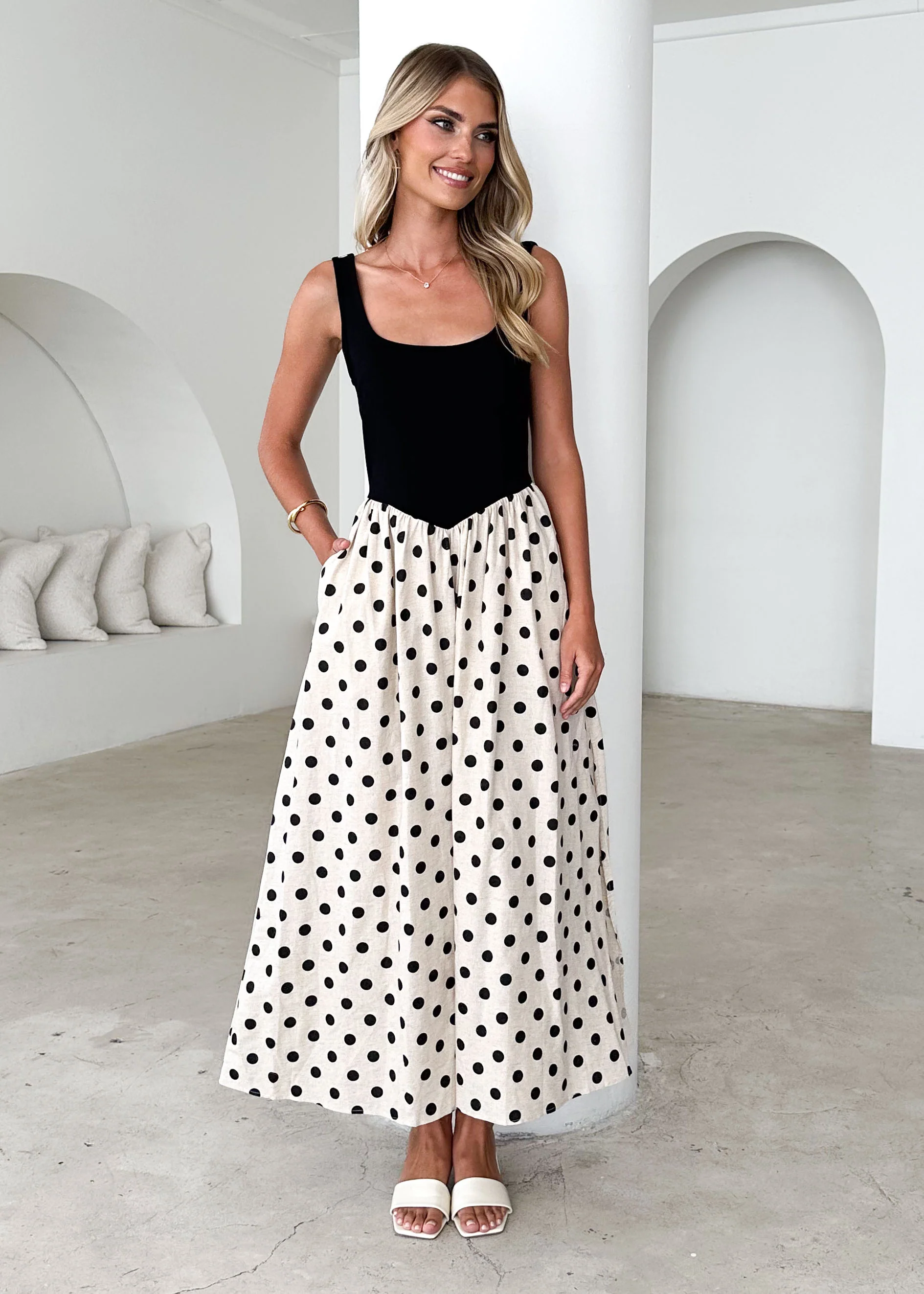 Natalie Maxi Dress - Black Polka - Honorern