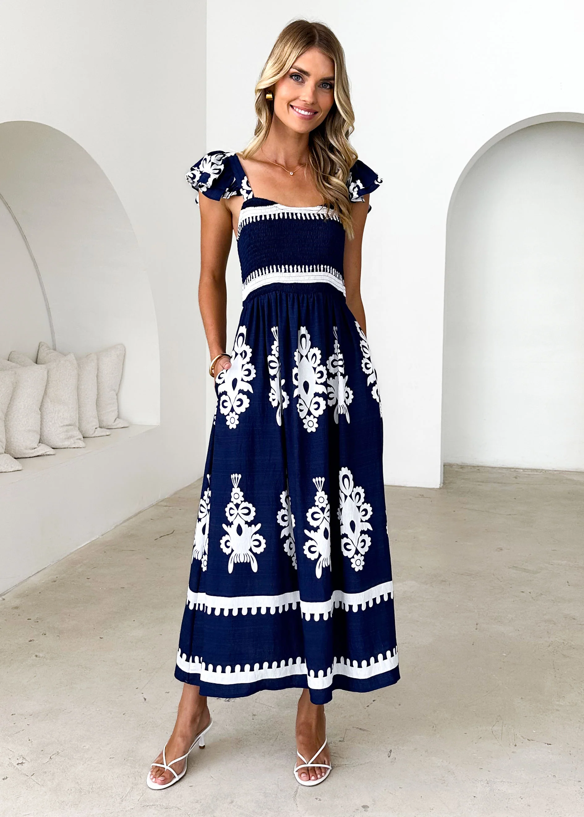 Outlaw Maxi Dress - Navy - Honorern