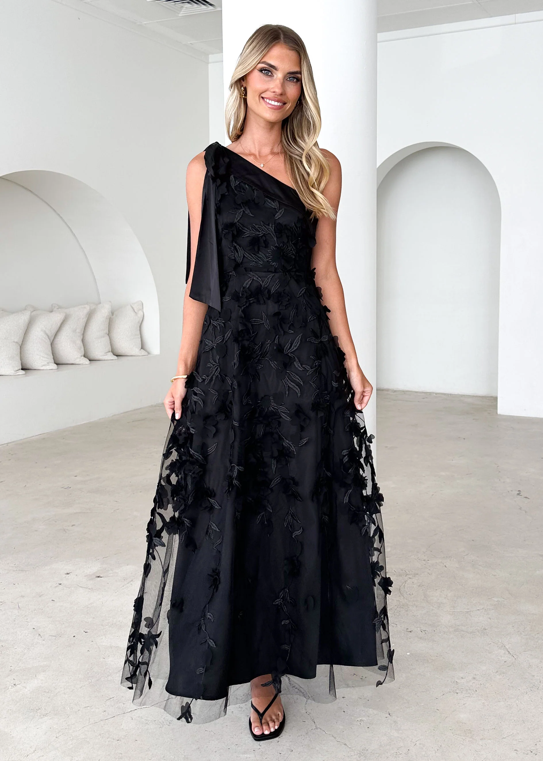 Devotion One Shoulder Midi Dress - Black - Honorern