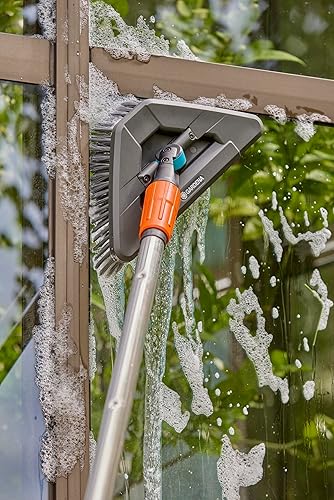 Gardena Idrospazzola Cleansystem soft flex: spazzola per pulire superfici delicate, triangolare, setole morbide, orientabile, da collegare al manico Cleansystem, per grandi superfici (18812-20) - Honorern